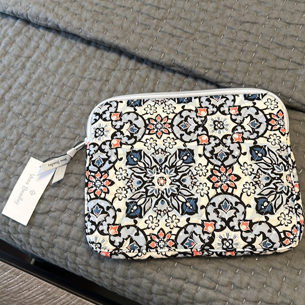 🌸 Vera Bradley NEW Tablet Case! - Picture 5 of 5